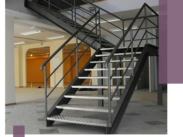 Лестницы для офиса в Северодвинске: изготовление, монтаж, демонтаж