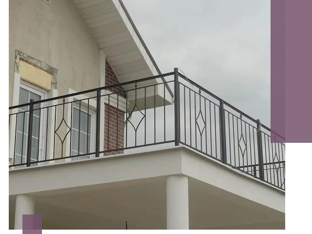 Изготовление балконных ограждений в Северодвинске из металла и стекла