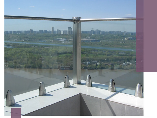 Стеклянные парапеты премиум класса в Северодвинске для домов и бизнесов